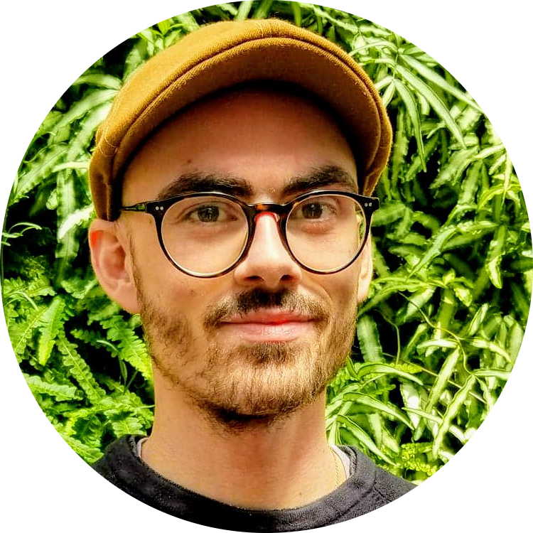 Navigation bar avatar